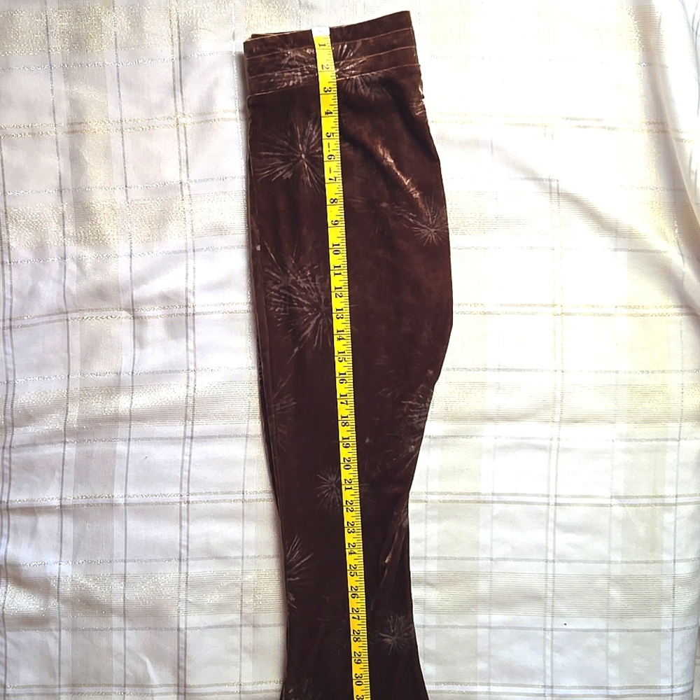 Petra Collins SSENSE Exclusive Brown Velvet Devore Flared Pants - Picture 10 of 15